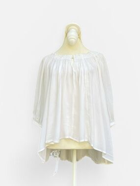 Moda International Flowy Peasant Blouse in White Size Small (Flawed)